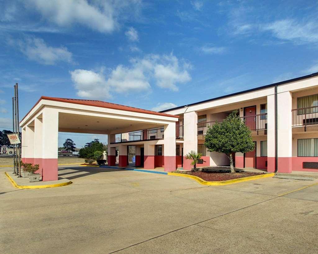 Econo Lodge Inn & Suites Forest Luaran gambar